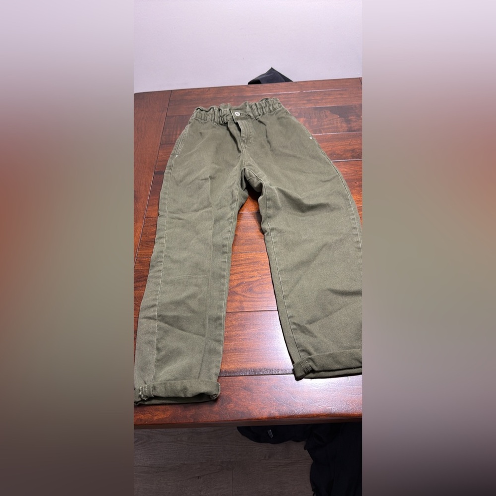 Zara women’s  hunter green  jeans
